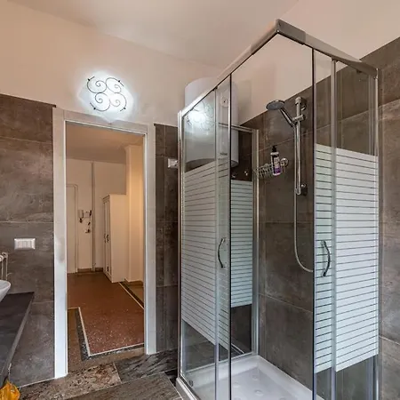 Policlinico Tiburtina Con Balcone Panoramico E Bagno Privato Homestay Rome